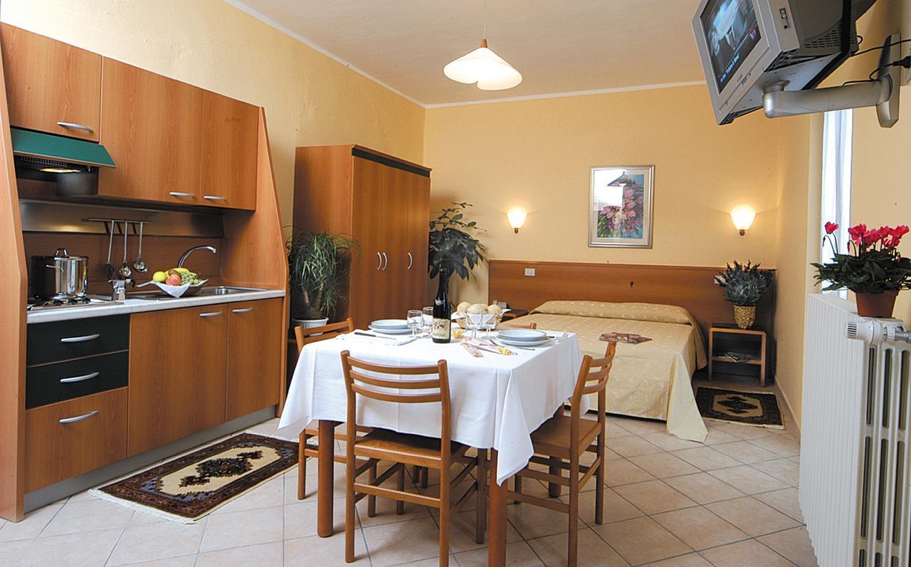 Casa Vacanze Provenzale Torre Pellice Quarto foto